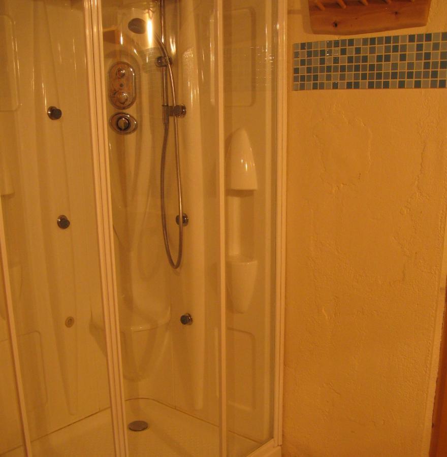Zimmer Mit Sauna Und Kochgelegenheit Rott Bagian luar foto